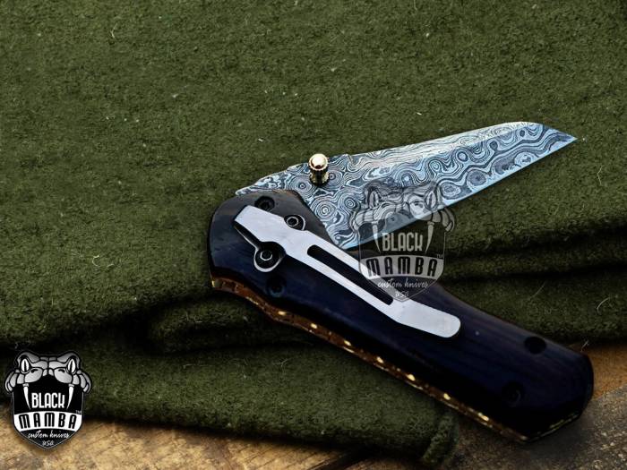 BLACK MAMBA KNIVES BMK-420 Indigo Snake Pocket Knife 7.5 in Long 3.5 in Blade 6 Ounce Damascus Pocket Knife Folding Knife with Wenge Wood Handle Hand Made Word Class Knives