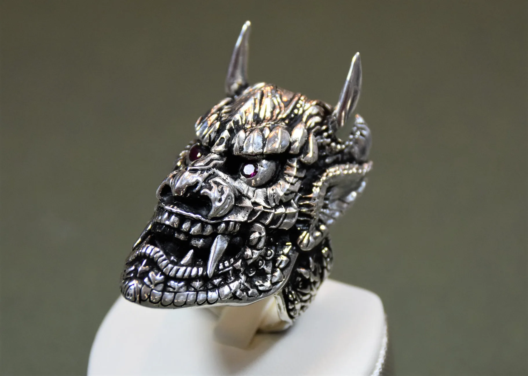 Akuma – Handmade Damascus Steel Men’s Ring - view 2