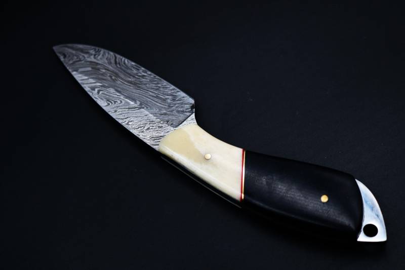 Bmk-165 California King Snake 8 Inches Long 3.5 Inches Blade 5.6 Ounce Damascus Skinner Hunting Fixed Blade Knife Damascus Steel Hand Made Black Mamba Knives World Class Knives USA Made - Image 2