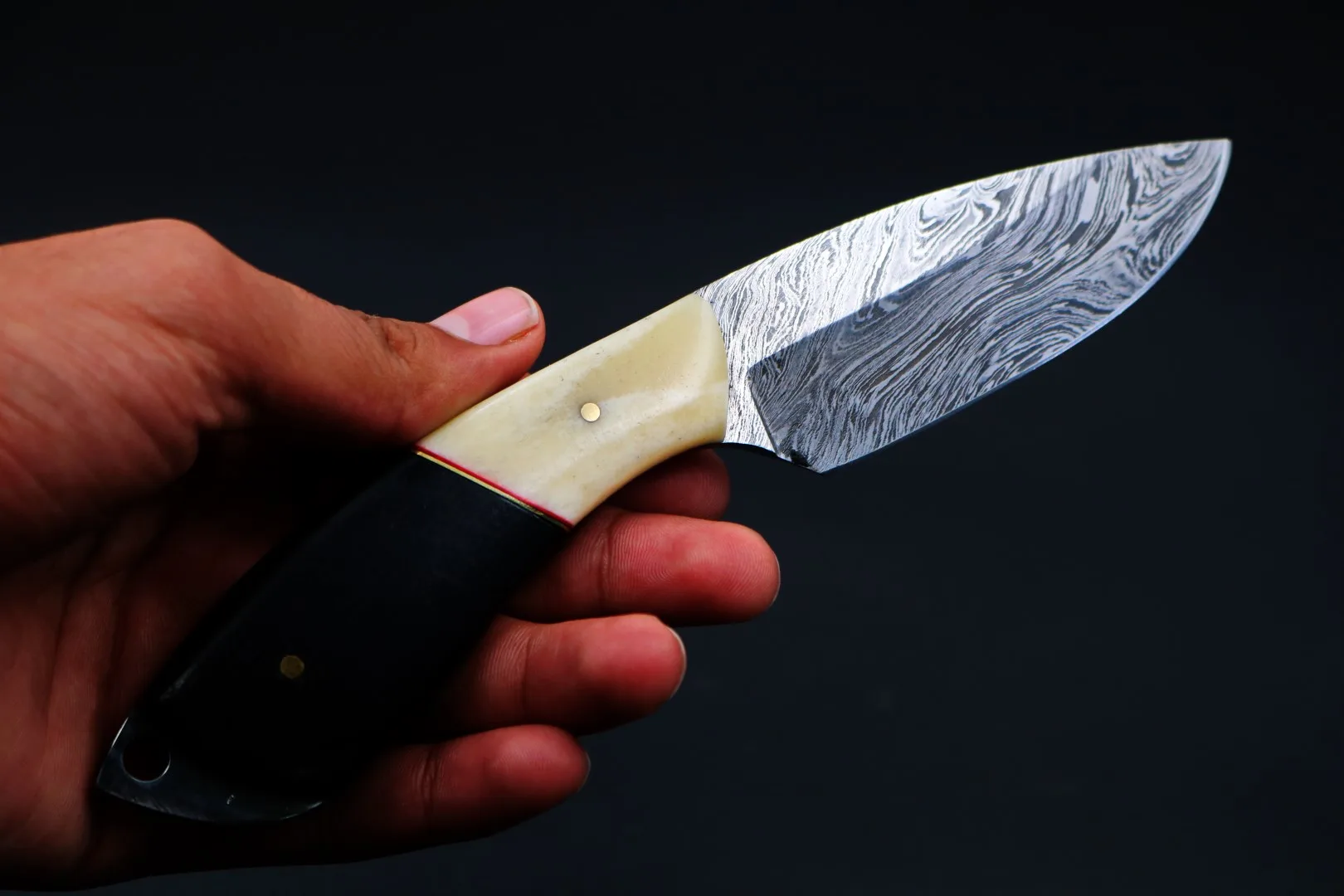 California King Snake 8 Inches Long 3.5 Inches Blade 5.6 Ounce Damascus Skinner Hunting Fixed Blade Knife Damascus Steel Hand Made Black Mamba Knives World Class Knives USA Made | BMK-165 - view 10