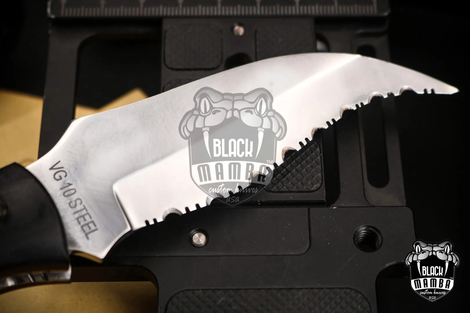 Tantilla - Damascus Folding Pocket Knife - view 4