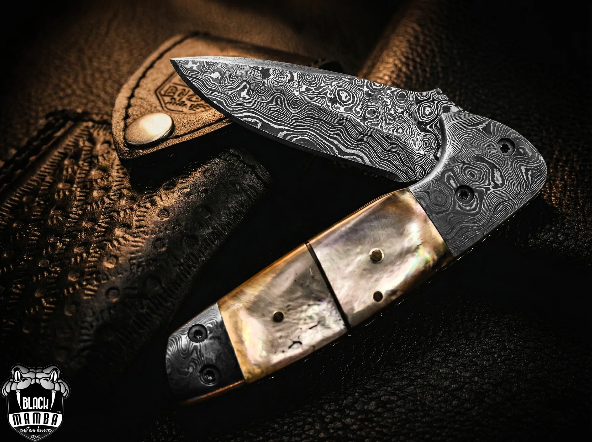 Pearl Shell Handle – Damascus Folding Pocket Knife, 7″ Overall