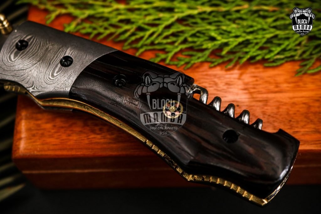 BLACK MAMBA KNIVES Bmk-449 4.3" Closed 3.2"Blade Pocket Knife Hunting Knife Wengy wood handle with Damascus bolsters - Image 4