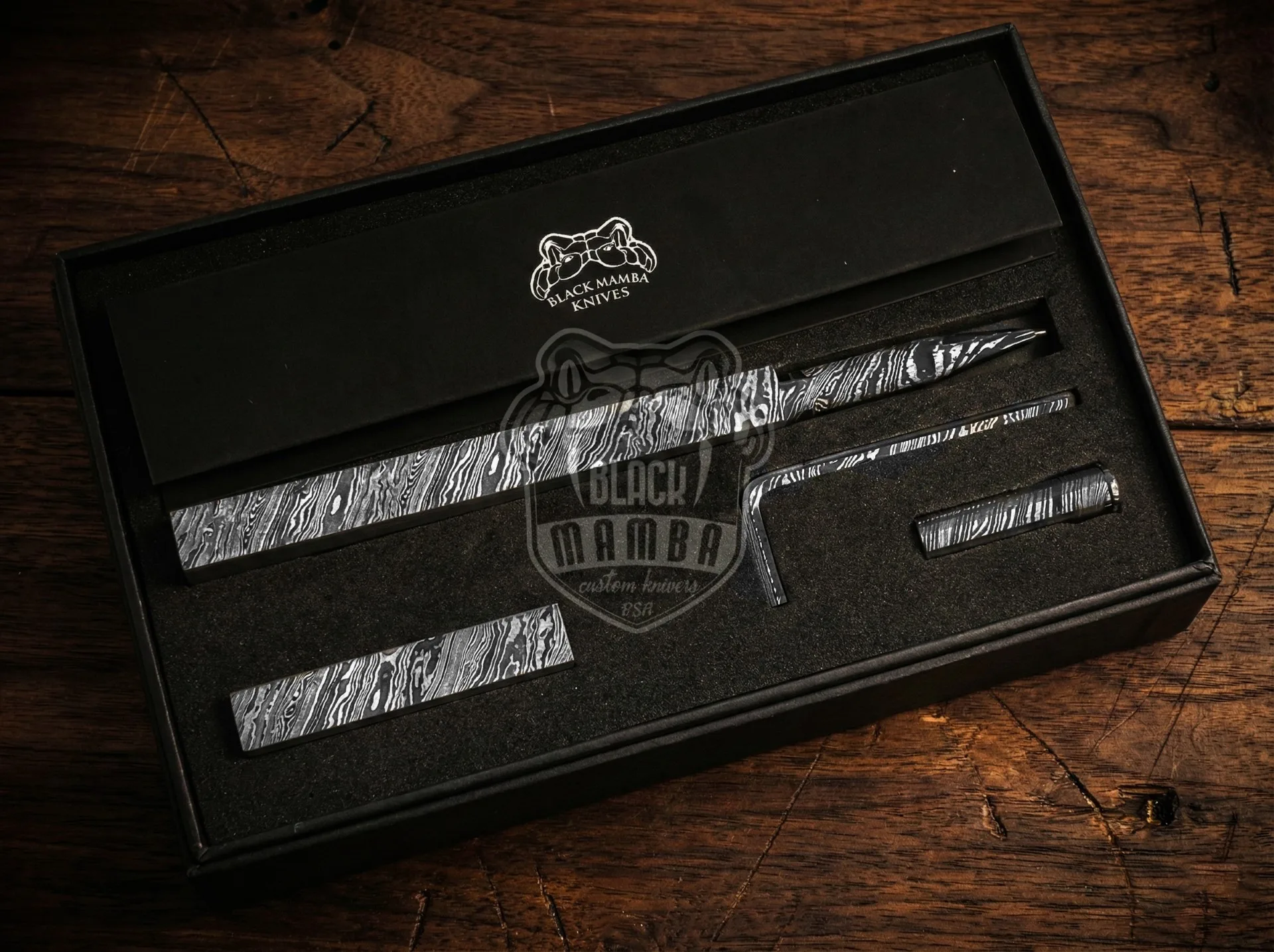 Artisan - Handmade Damascus Luxury Pen - view 2