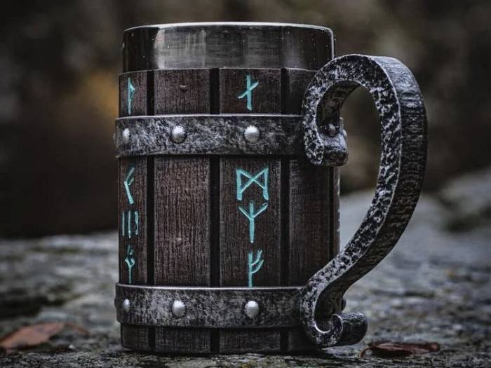 Handcrafted Nordic Viking Rune Beer Mug - Unique Gift for Viking Enthusiasts Wine' Gift Ancient Beer Mug 550ml Christmas Gift