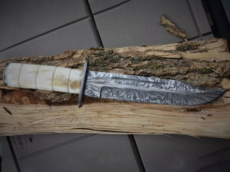 Limited Edition Ka-Bar Style Damascus Knife – 12″ Feather Pattern Blade with Camel Bone Handle | BMK-1006-L1