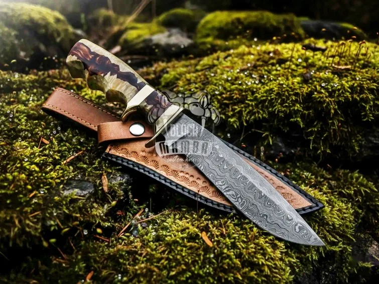 Mossfang Hunter - Damascus Bowie Knife, 13″ Overall