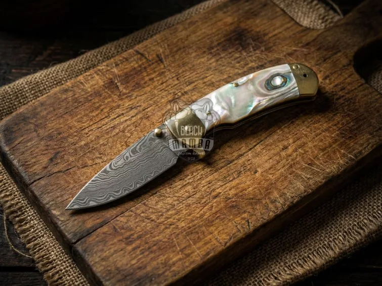 Highland Hunte - Damascus Folding Pocket Knife, 7.5″ Overall - view 3