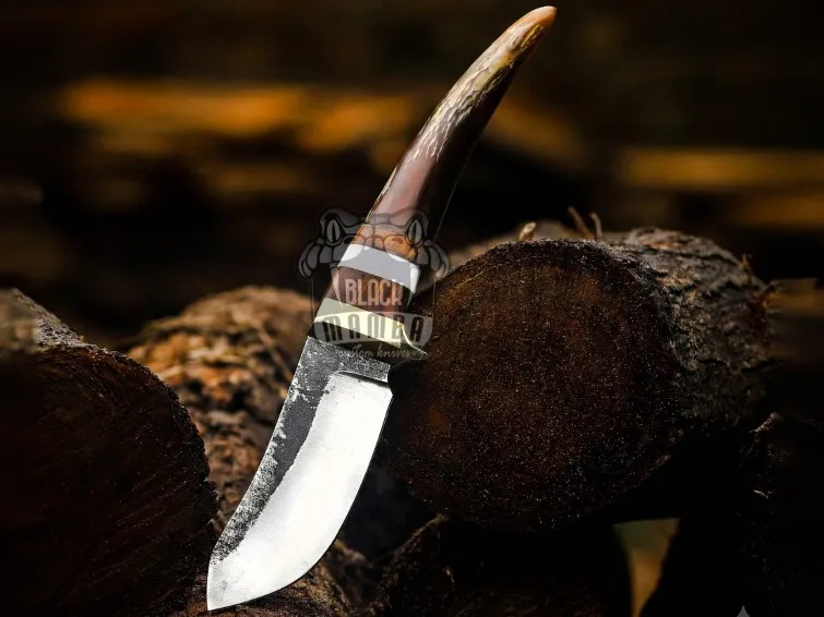 Ronin Edge Handmade Carbon Steel Knife with Lamb Horn & Natural Wood Handle | Brass Clip & Leather Sheath | Groomsmen, Anniversary & Birthday Gift | BMK-695 - view 2