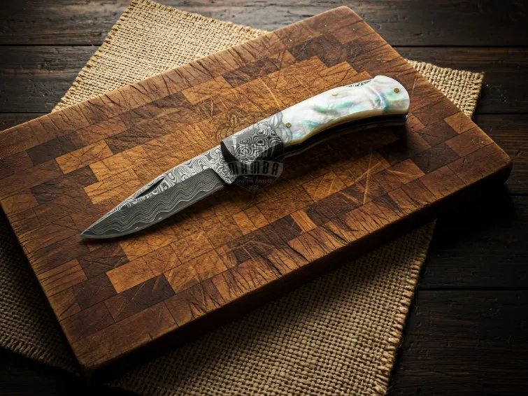 Serpent’s Kiss – Damascus Folding Pocket Knife, 3.5″ Blade - view 4