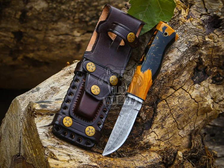 Amber Star - Damascus Skinning Knife, 9″ Overall