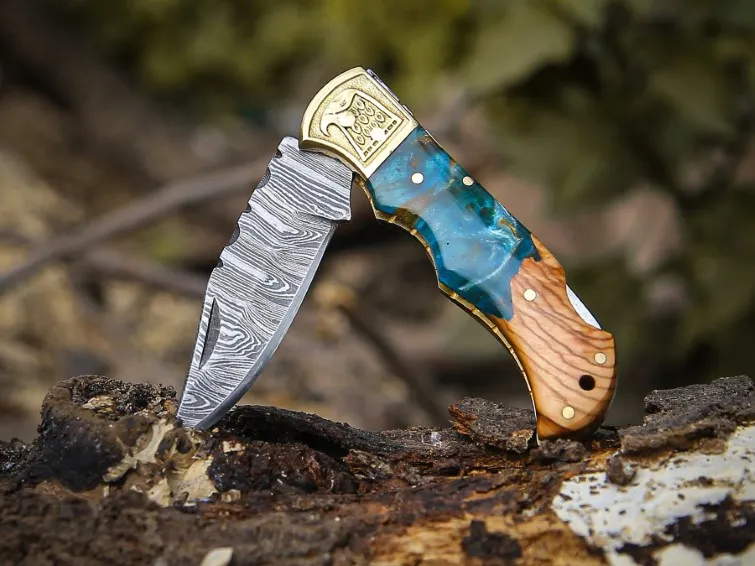 Azure Fang Handmade Damascus Steel Pocket Knife with Exotic Olive Wood & Resin Handle & Engraved Brass Bolster | Hunting Camping Gift | BMK-706 - view 2
