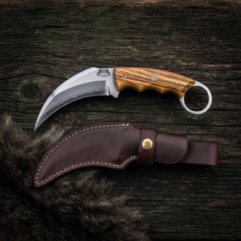 Smokeclaw Karambit Knife