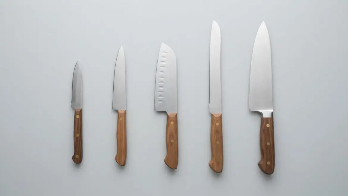 Choosing a Knife for Smaller Hands