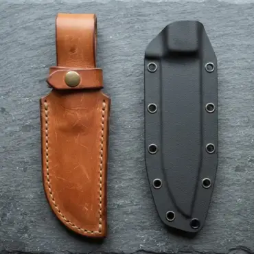 Kydex or Leather: Choosing a Fixed Blade Sheath