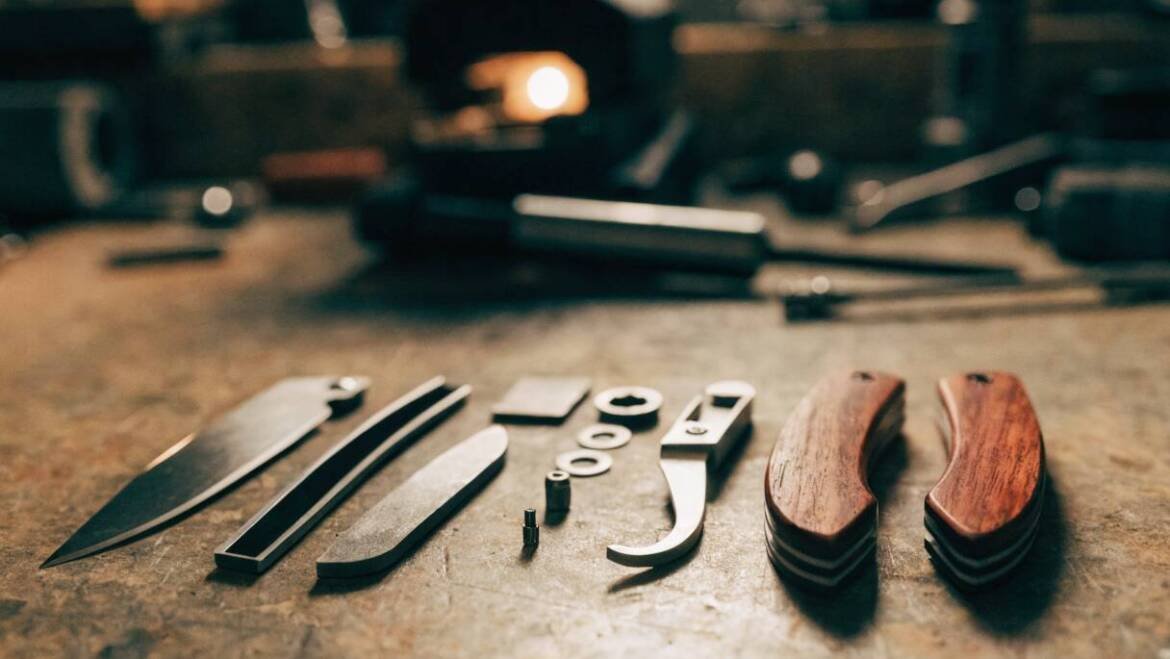 Build a Custom Pocket Knife